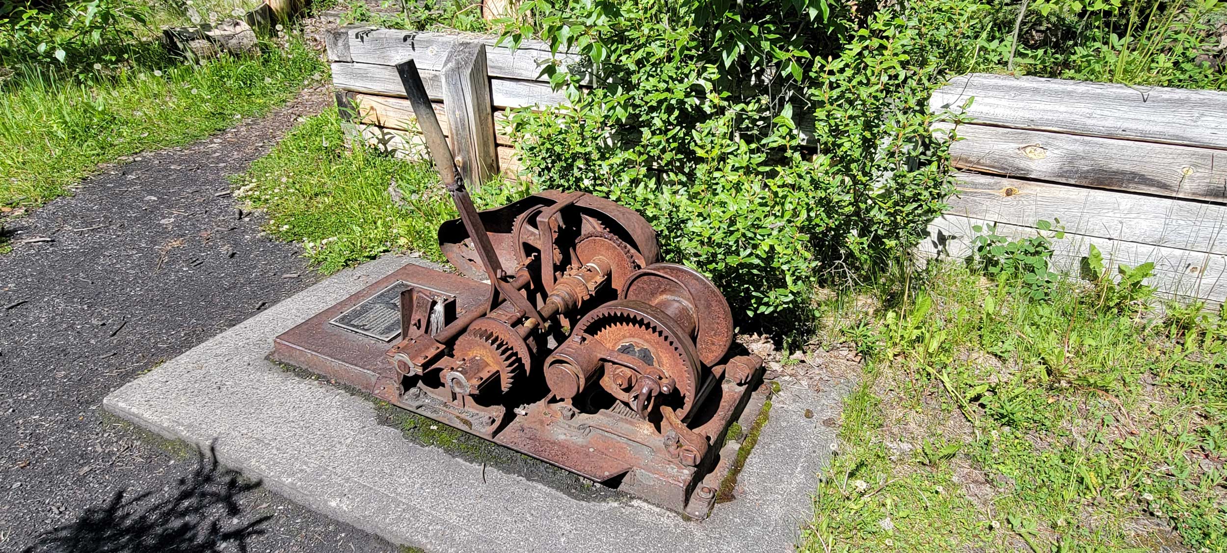A tugger hoist was used to move the coal cars when they weren't attached to an engine.