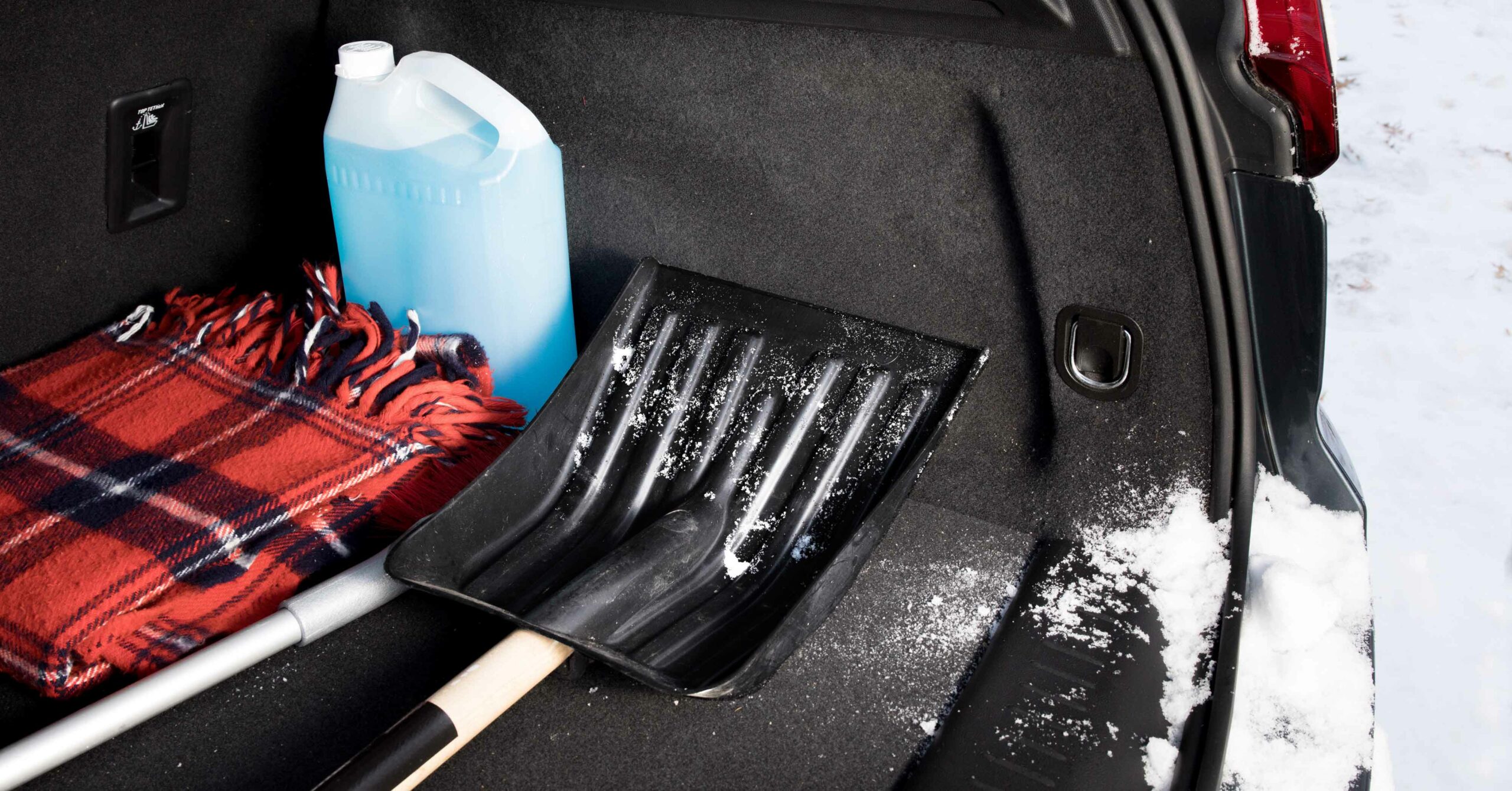 A winter driving safety kit is an essential element of driving on winter roads.